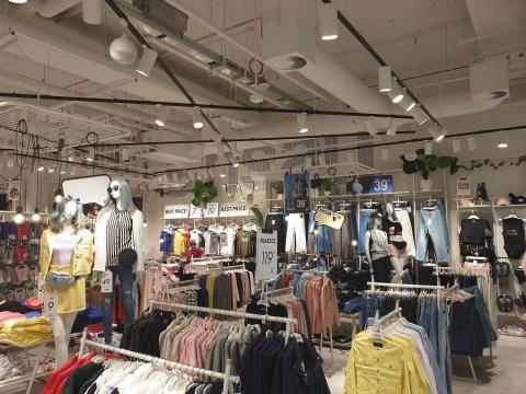 Lokal SINSAY w C.H. NOWA STACJA w Pruszkowie